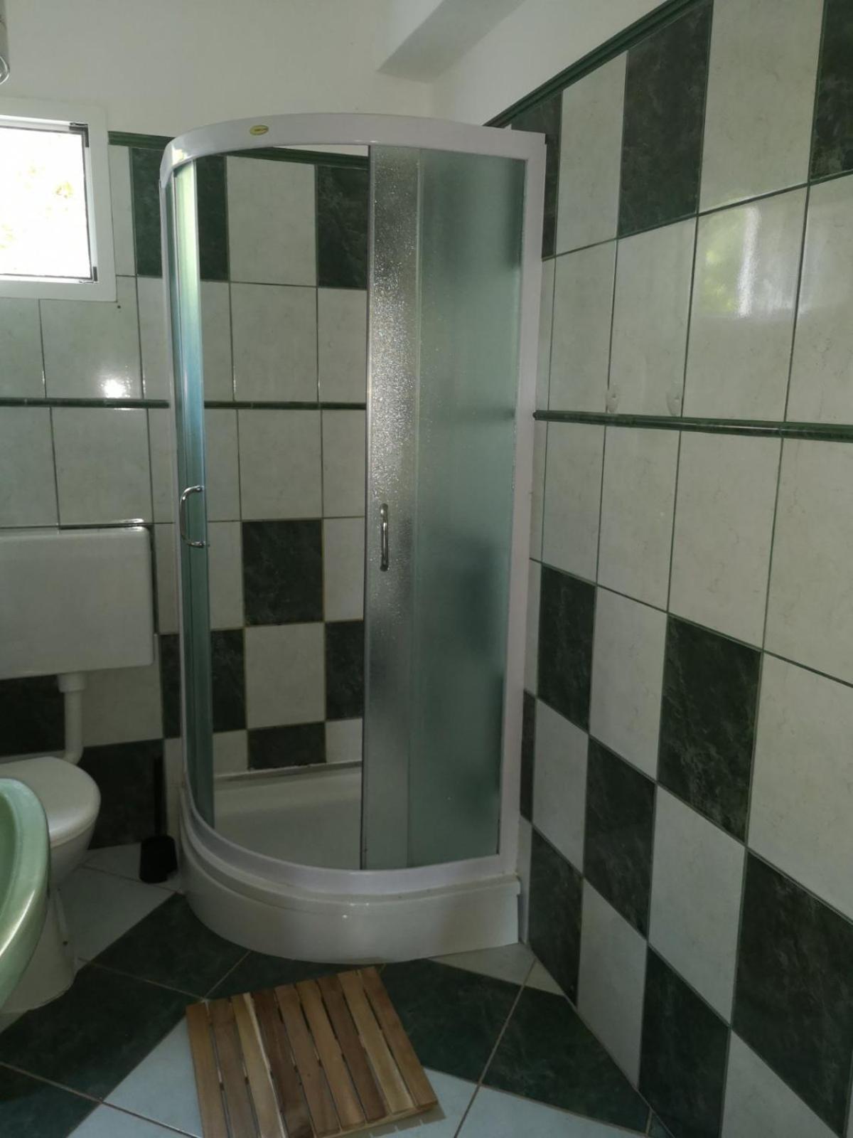 Apartments Bassi Stara Baska Ngoại thất bức ảnh